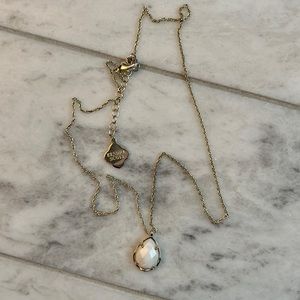 Kendra Scott necklace